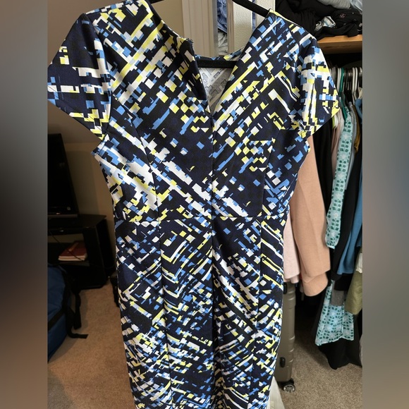 Dress - Picture 2 of 3